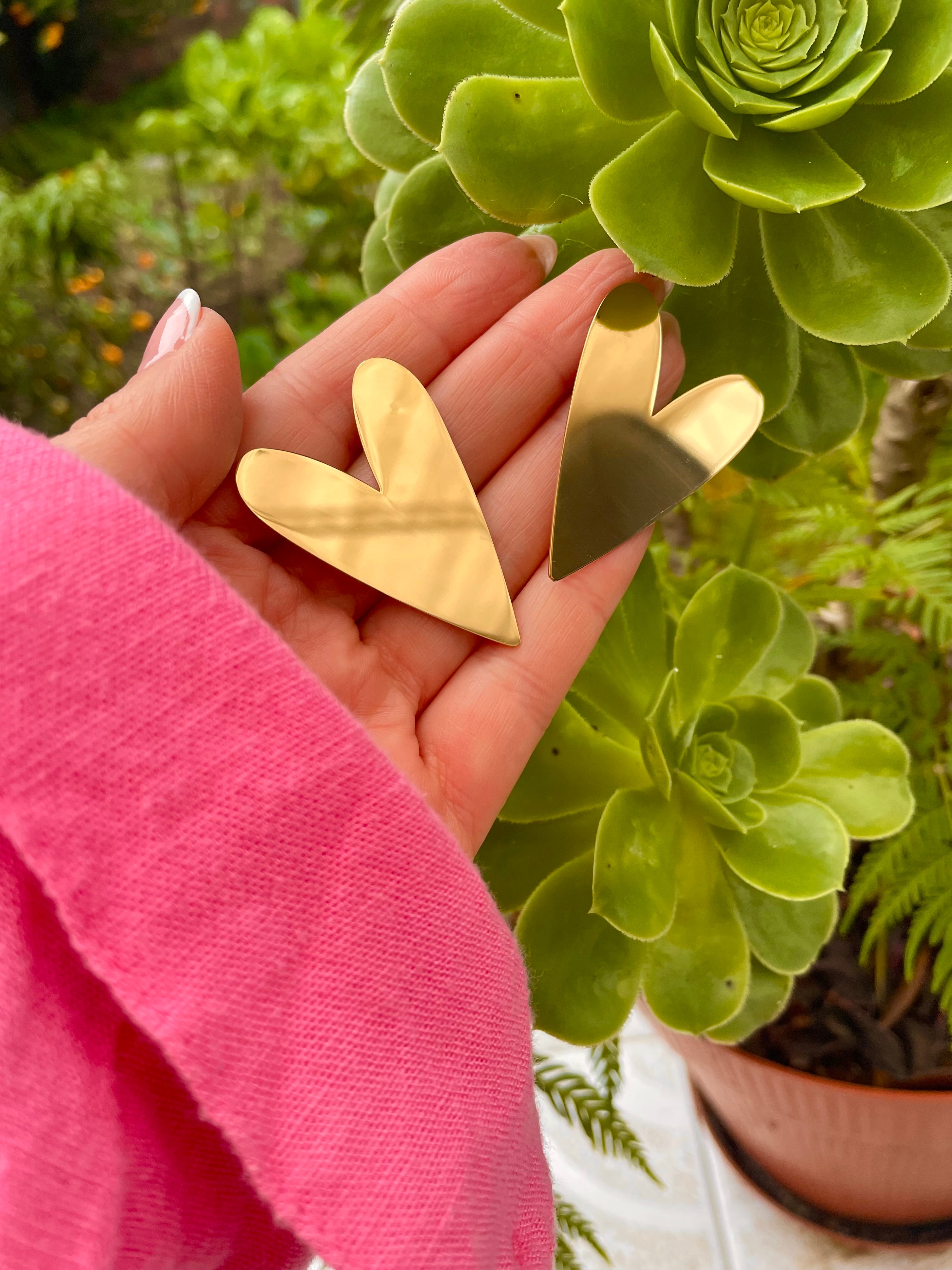 Brincos em forma de coração