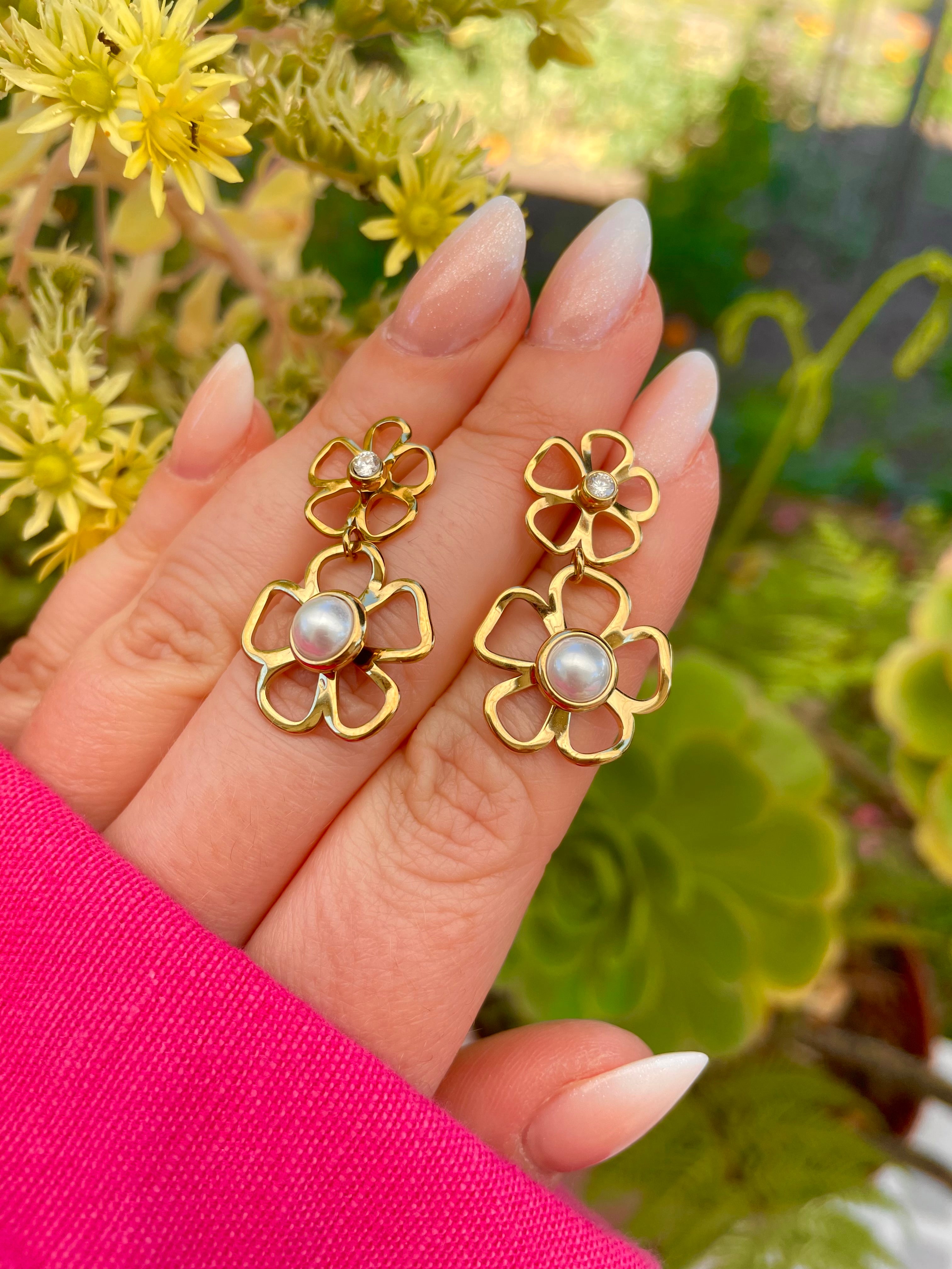 Flores com pérolas
