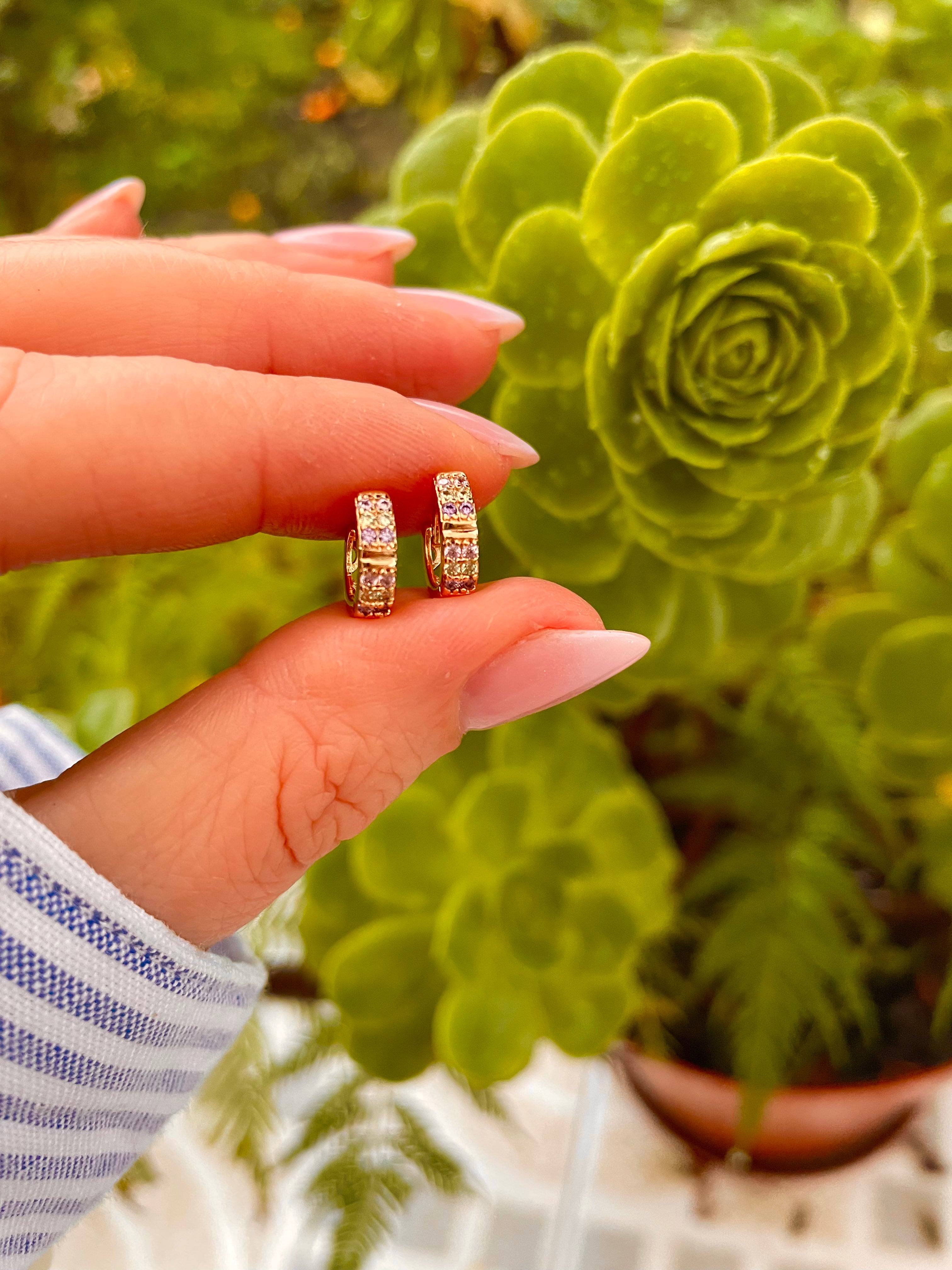 Argolas mini com brilhos