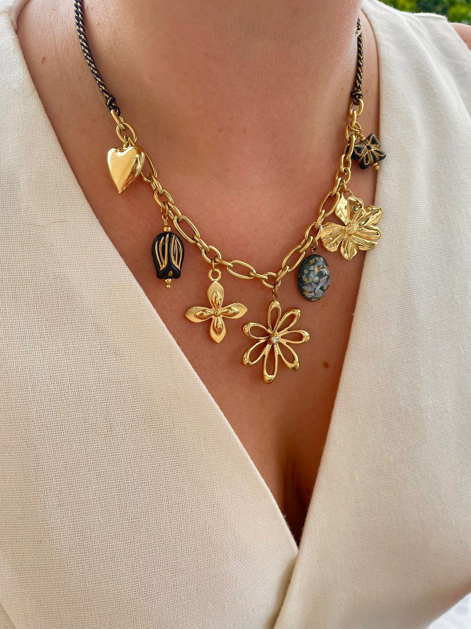 Colar vários pendentes